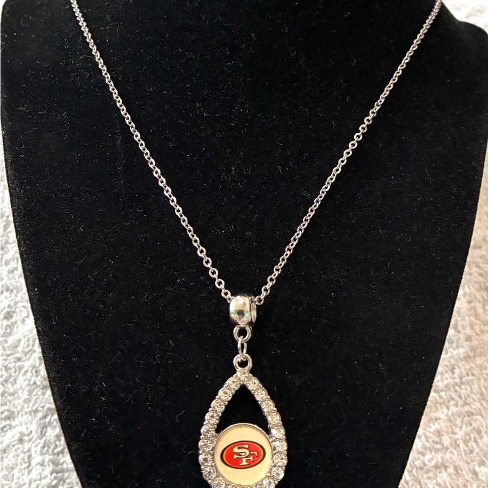 SAN FRANCISCO 49ers INSPIRED NECKLACE teardrop - Picture 2 of 7